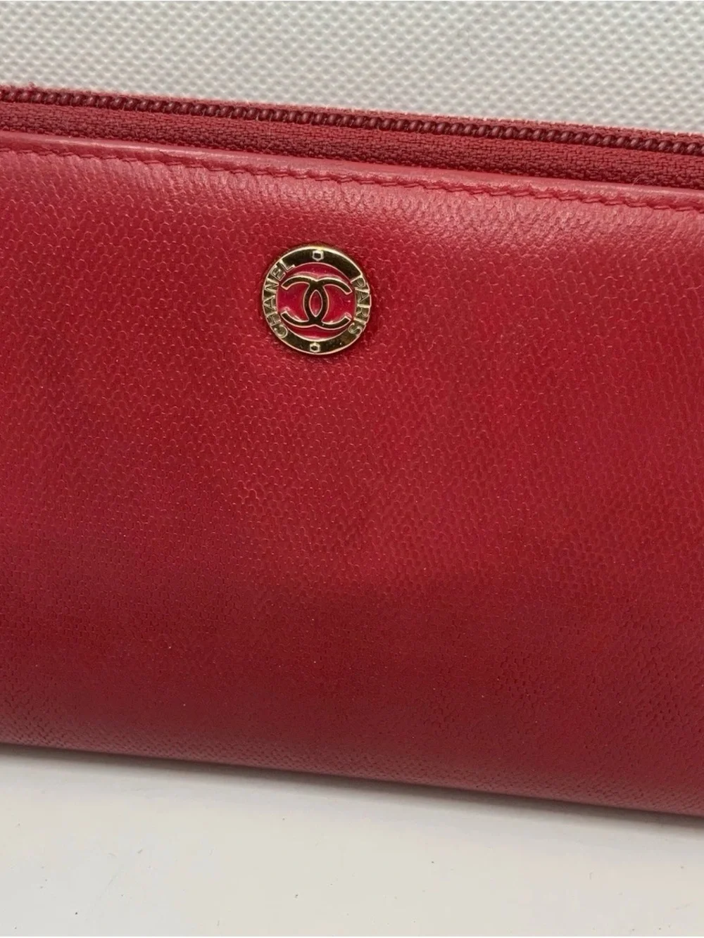 CHANEL elegant zip