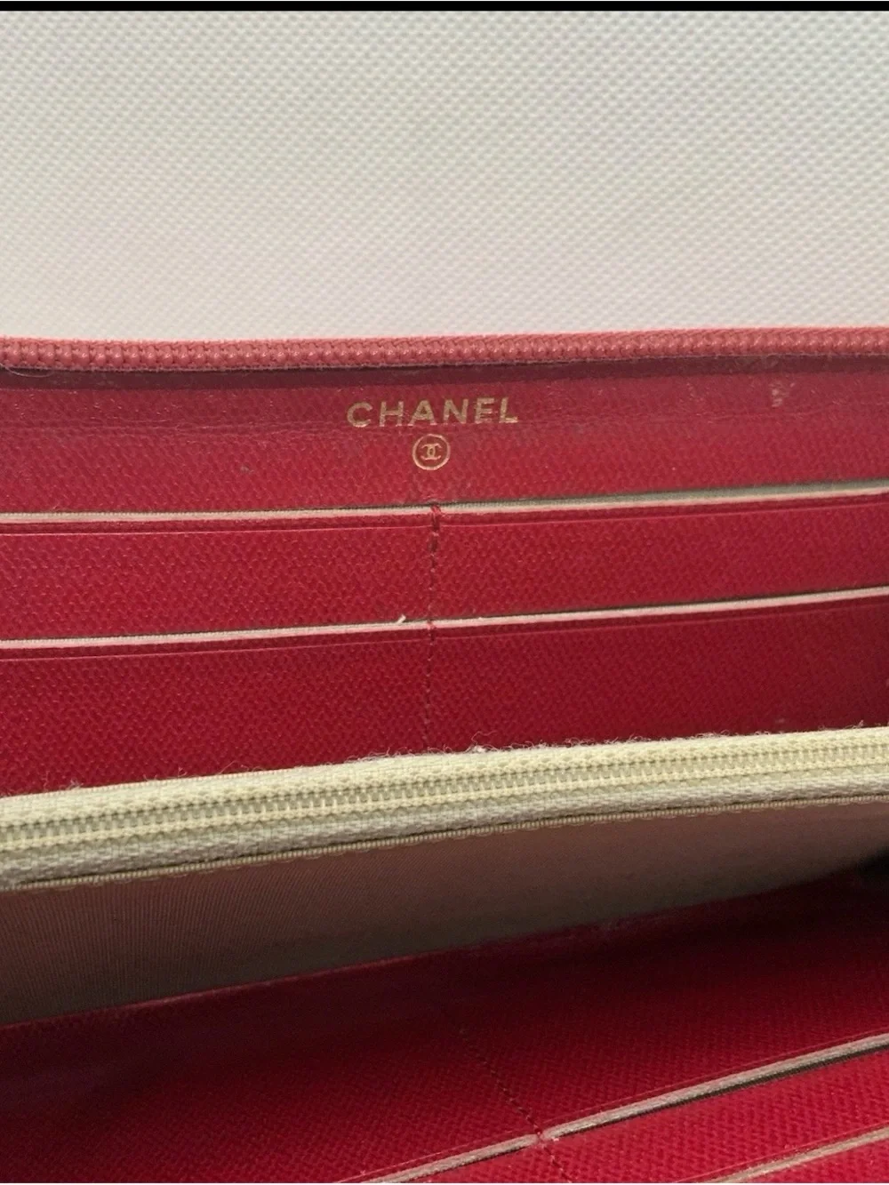 CHANEL elegant zip