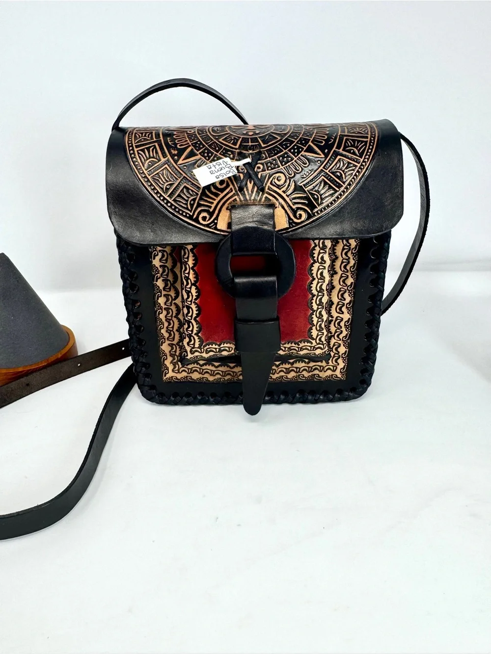 Handcrafted NWT Artisan Hand-Tooled Mexican Leather Crossbody Shoulder Bag
