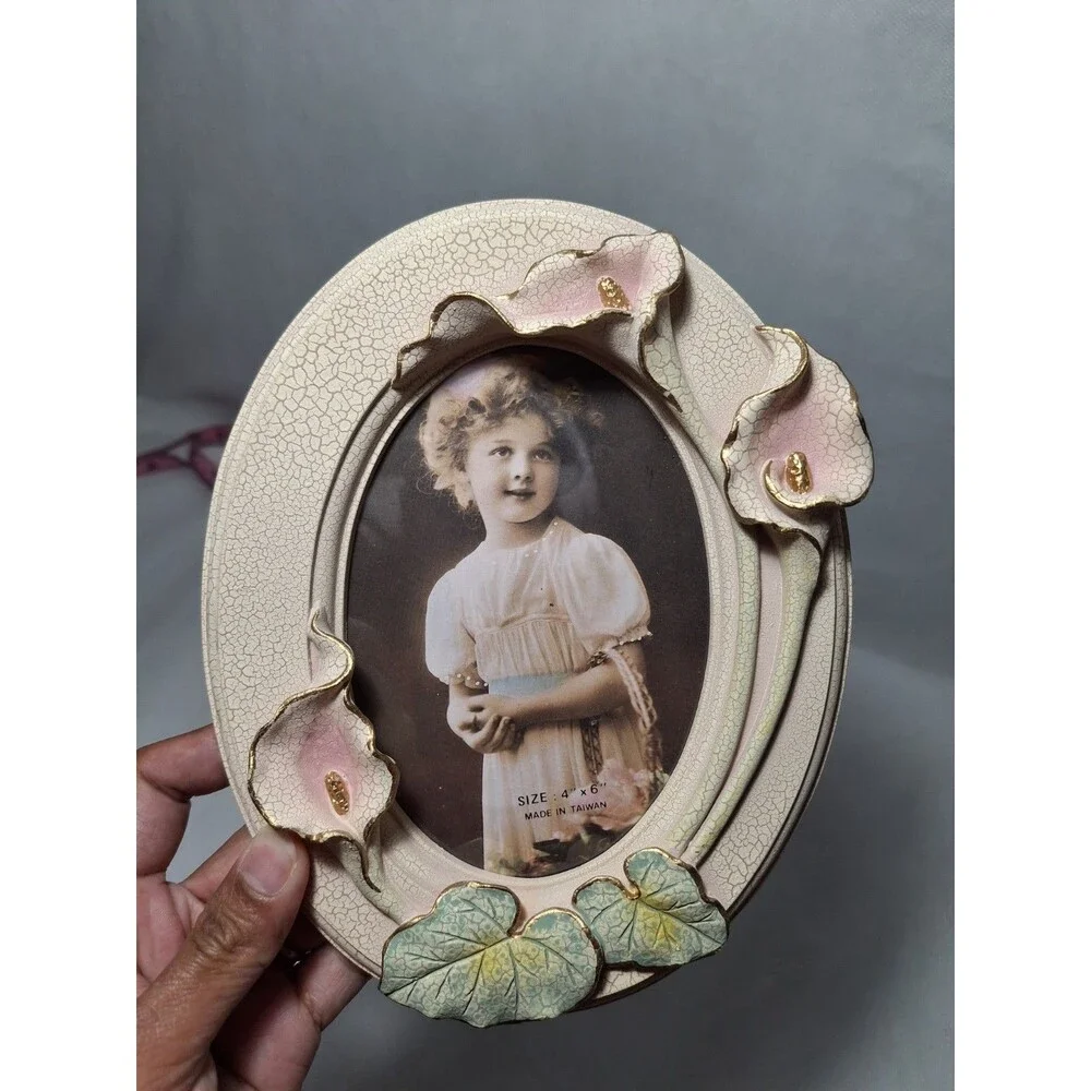 Vintage 90s Molded Resin Oval Picture Frame 3D Calla Lilies 4x6 Cottage Whimsy