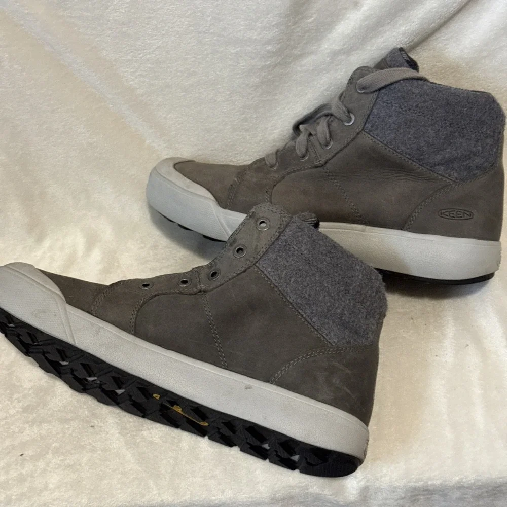 Keen brand Elena Mid boots Grey Leather Plaid Textile Rubber Toe Cap Sz9