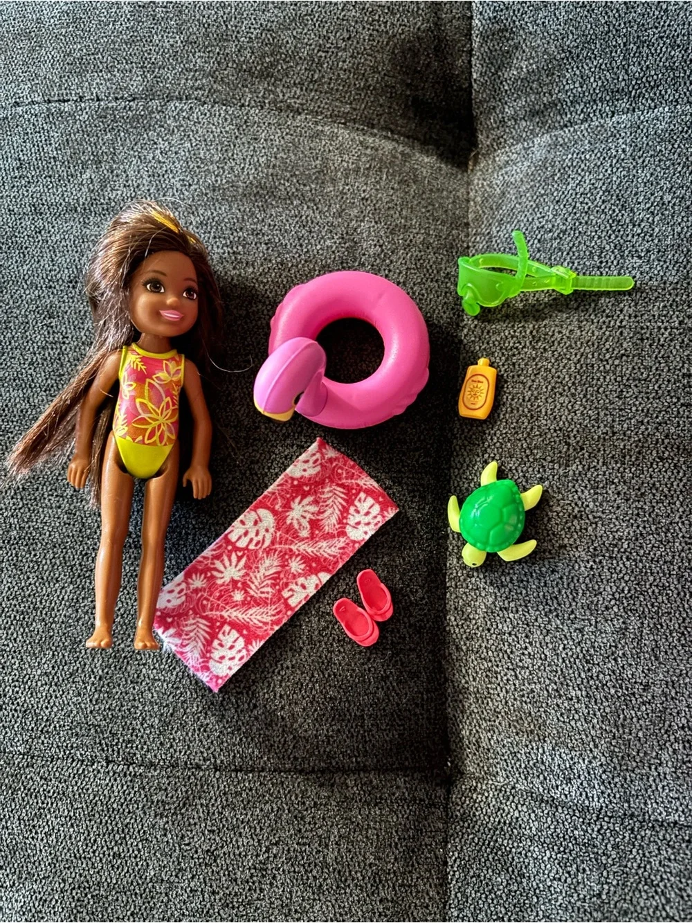 5 - Barbie Chelsea & friends with pets and/or accessories