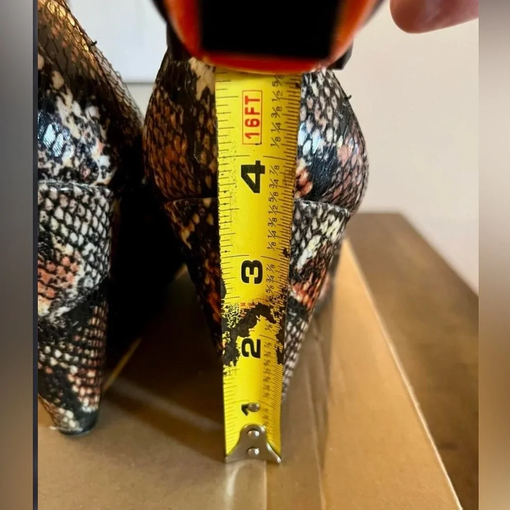BCBG bold snake