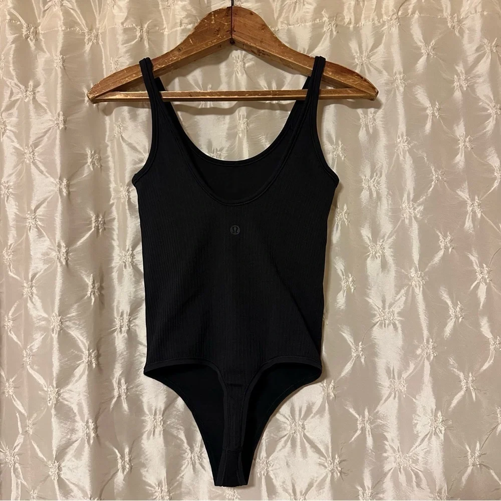 lululemon athletica construction can