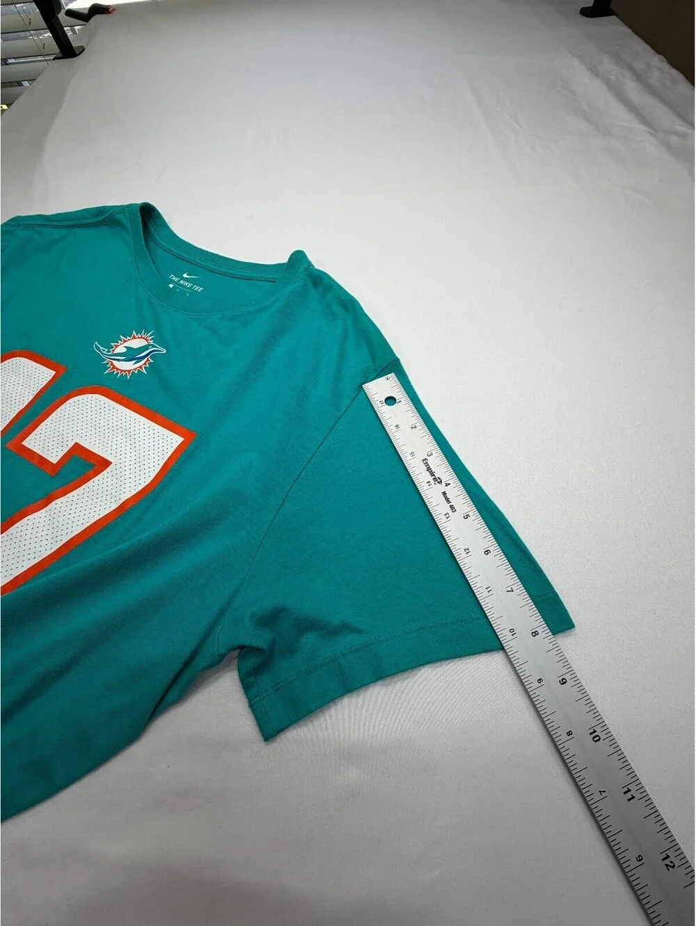 Nike Men's T-Shirt Miami Dolphin 17 Waddle NFL  Crew Neck Size Large Green