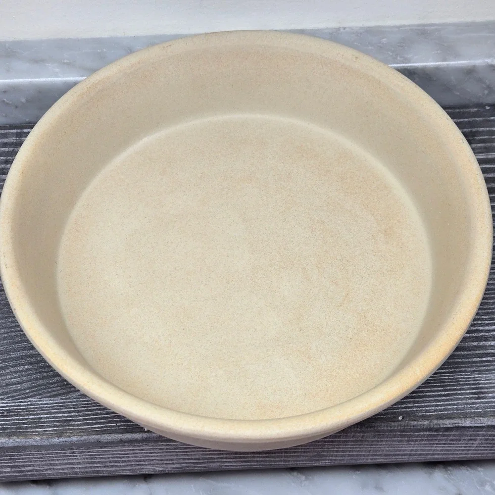 Pampered Chef 8 inch Deep Dish Natural Stoneware Pie Plate Family‎ Heritage USA