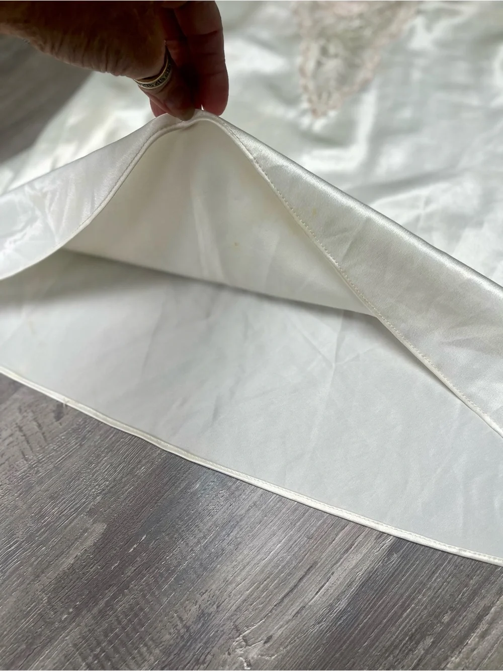 N/A elegant ivory