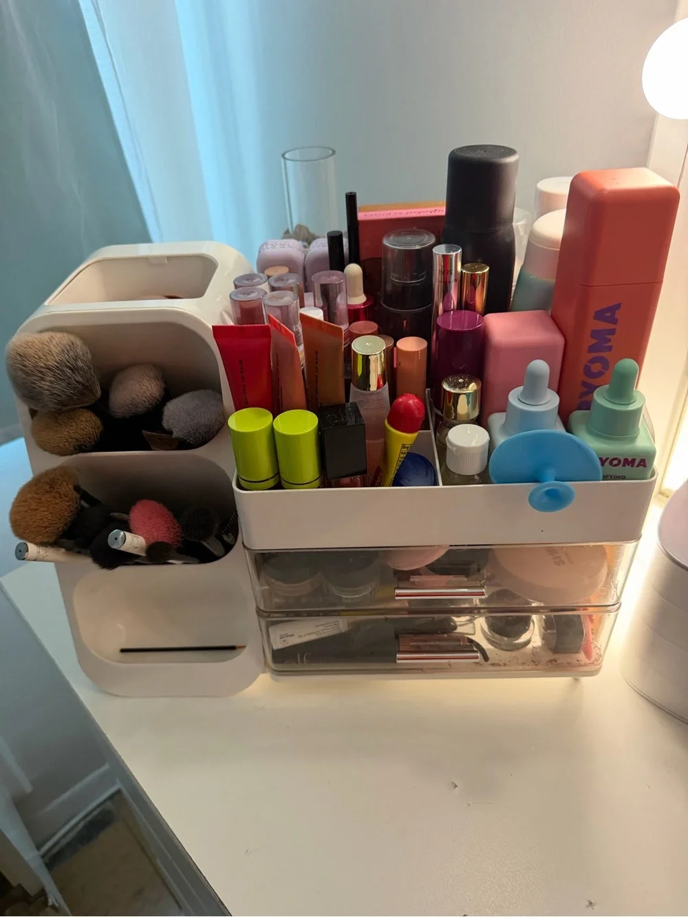 White Multi-Compartment Makeup Organizer - Compact Cosmetic Storage