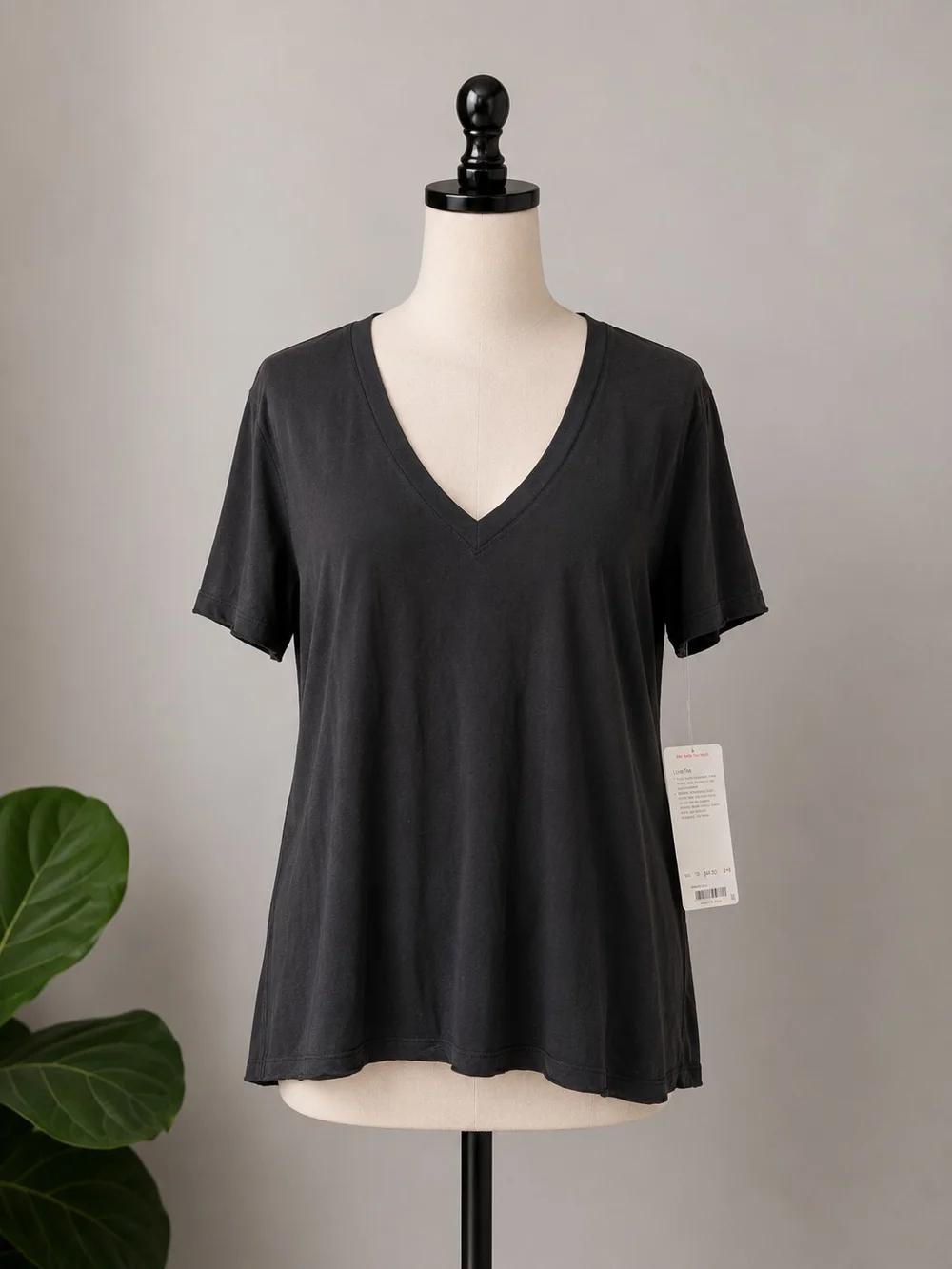 NWT Lululemon Love Tee Black V-Neck Short Sleeve Tee