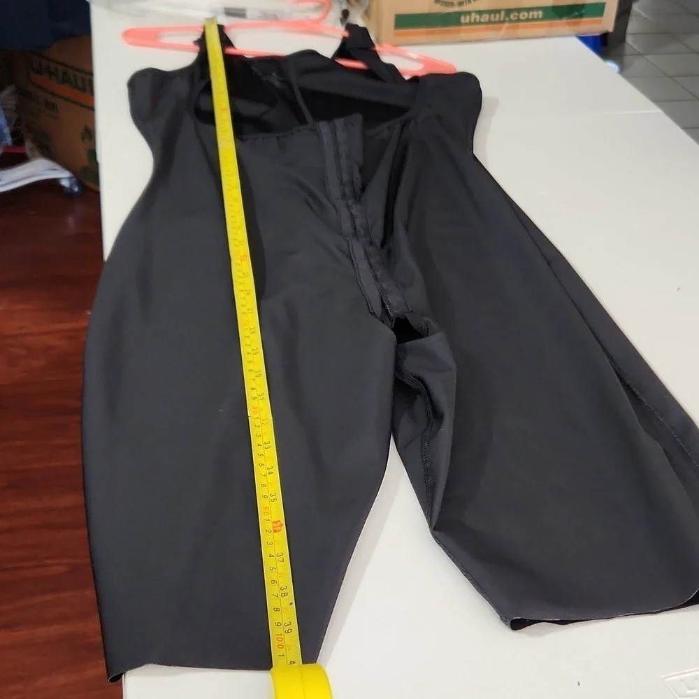 Isavela compression wear