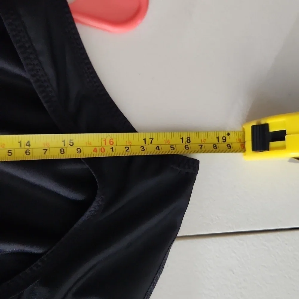 Isavela compression wear