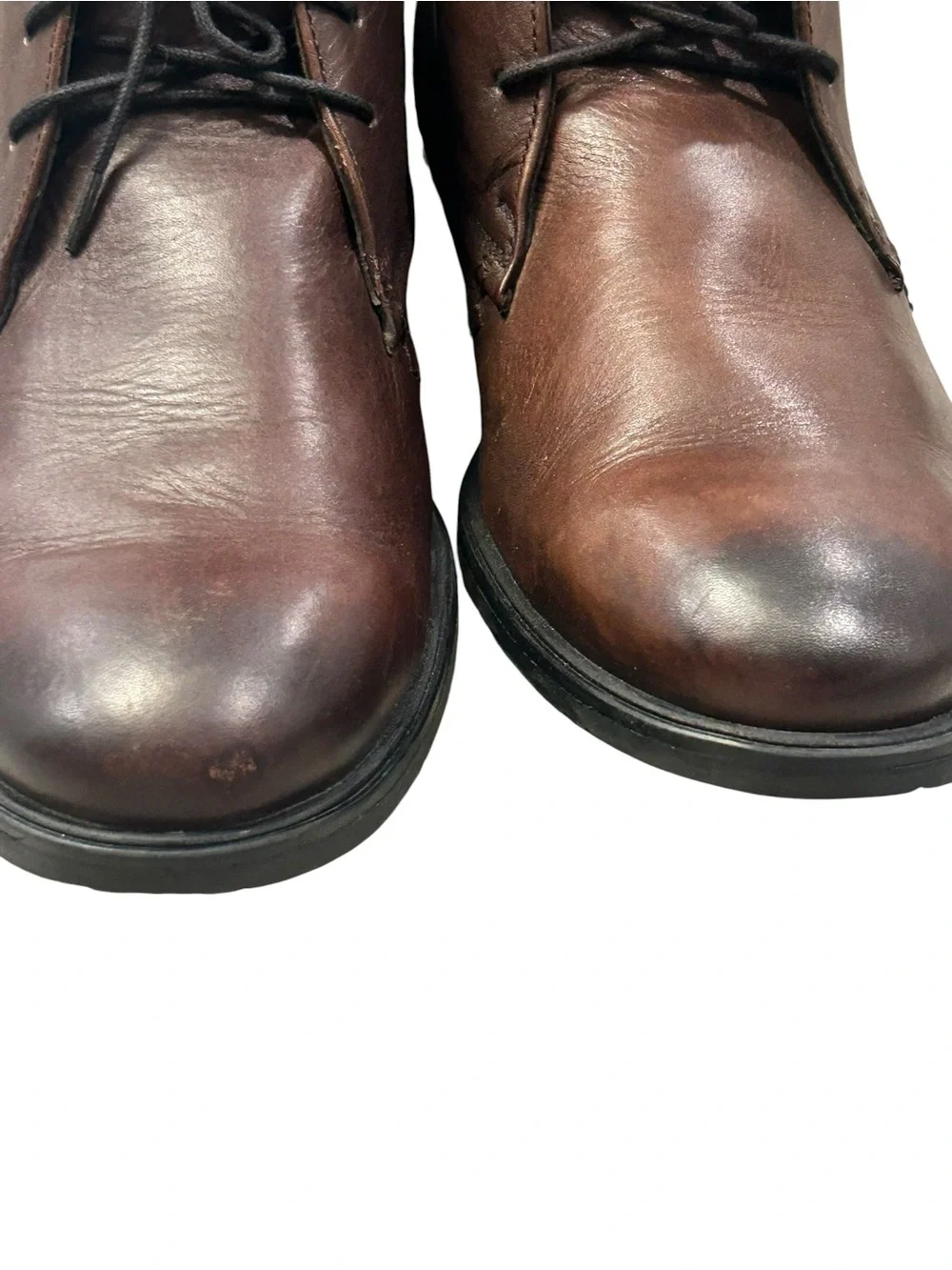 Bostonian sleek leather