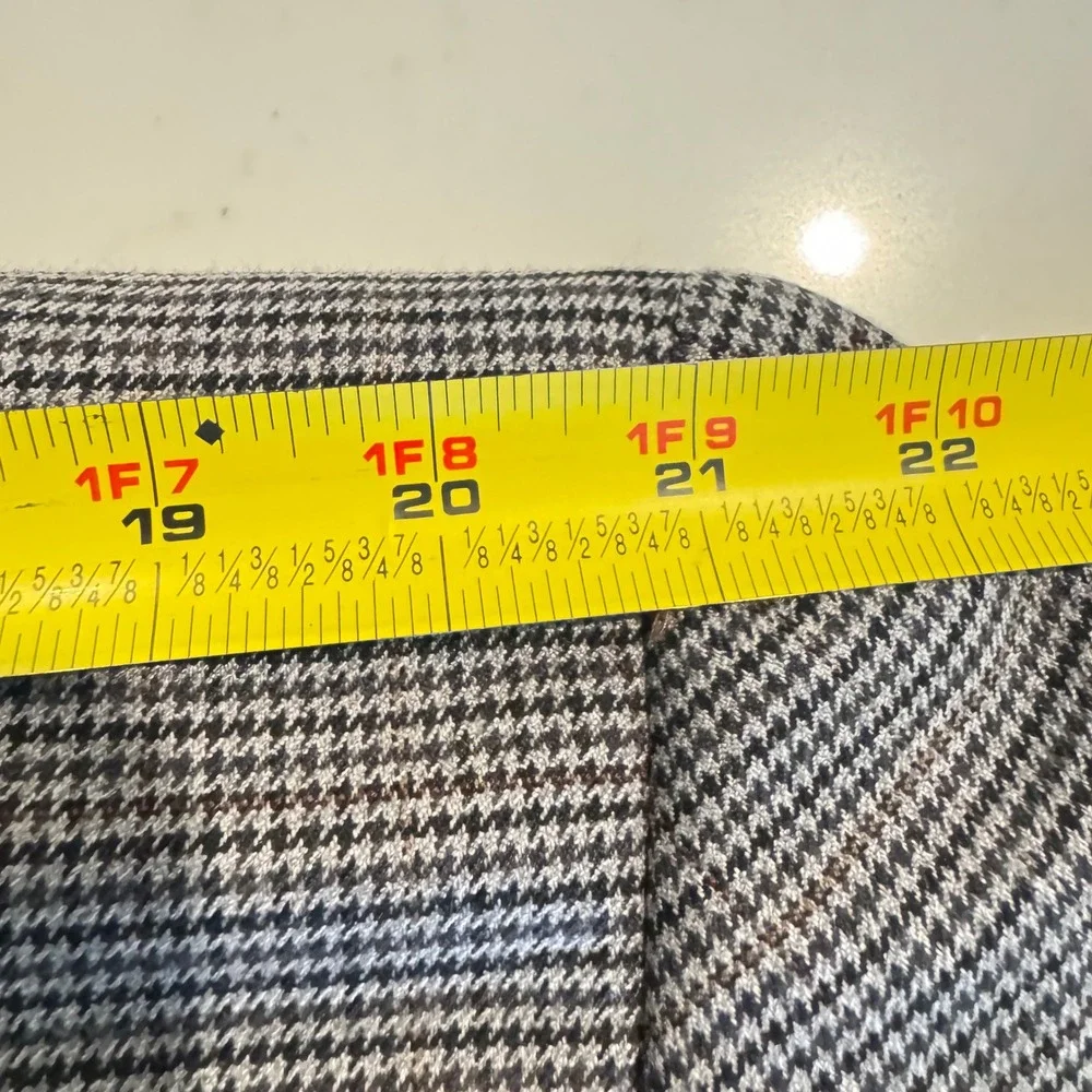 Lauren Ralph Lauren item excellent