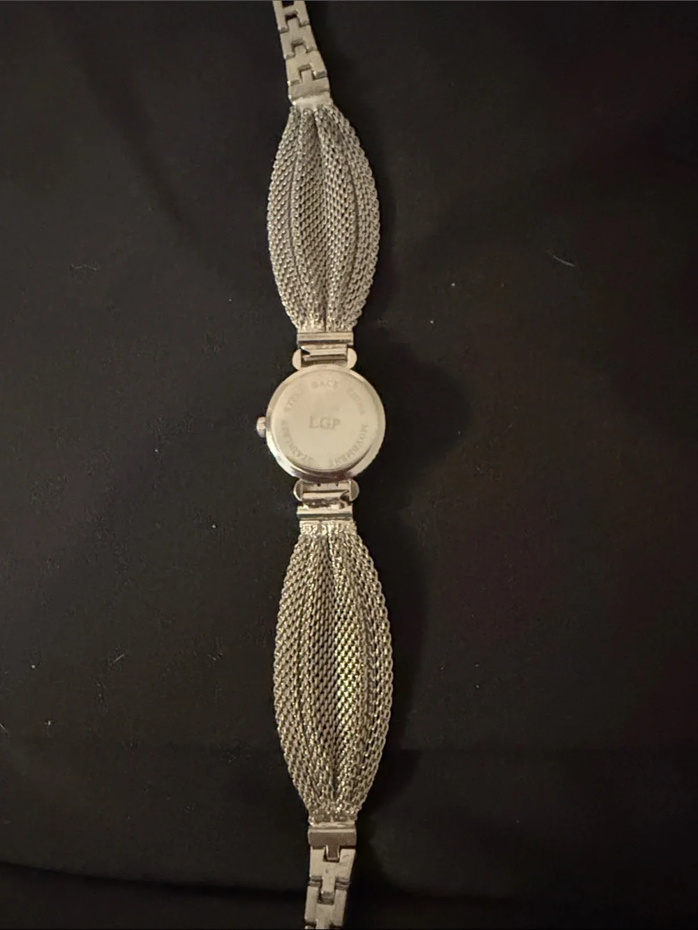 Women's Quartz Silver Mesh Bracelet Watch with Roman Dial