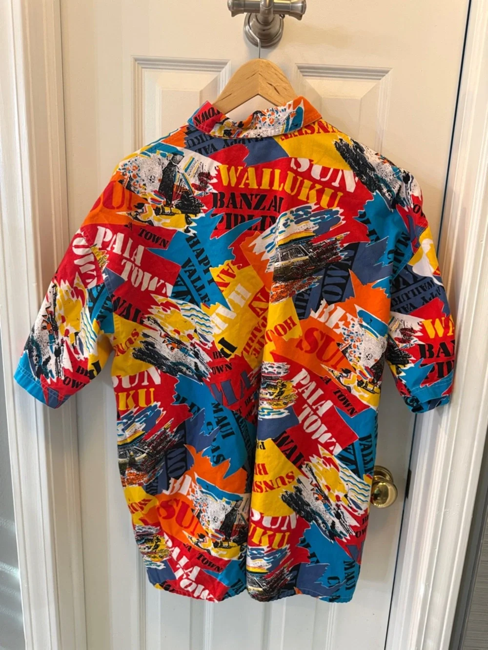 Daniel Hechter vibrant tropical