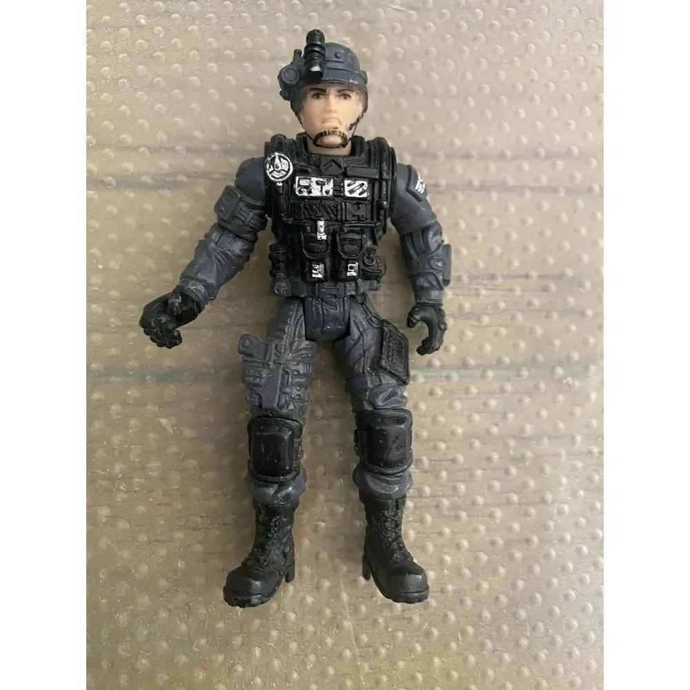 Sentinel 1 True Heroes Action Figure Grey & Black