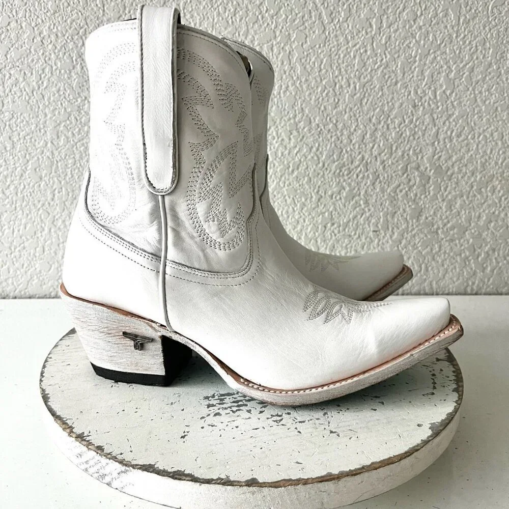 Lane SMOKESHOW White Cowboy Booties Western Cowgirl Short Ankle Boots Womens 9