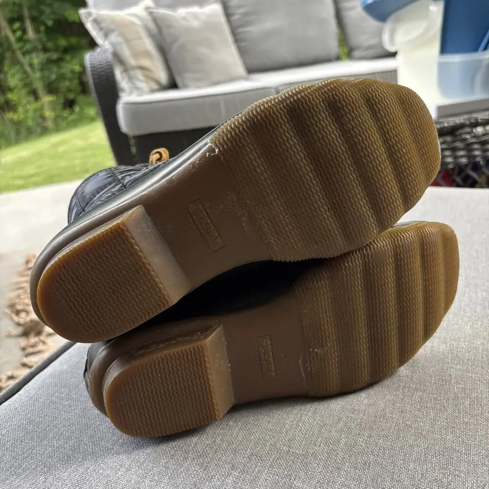 Sperry gently used