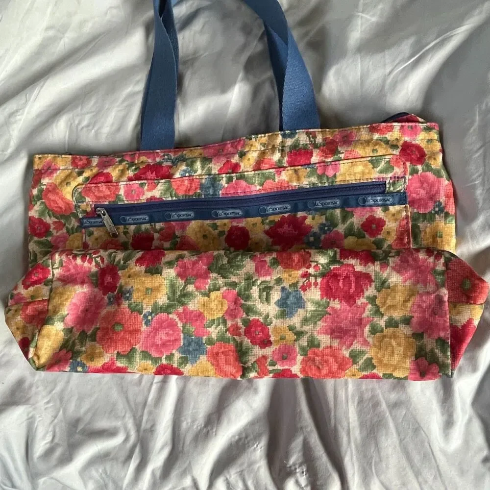 Vintage LeSPORTSAC Tapestry Floral Print Zip Shoulder TOTE Bag Usa Made