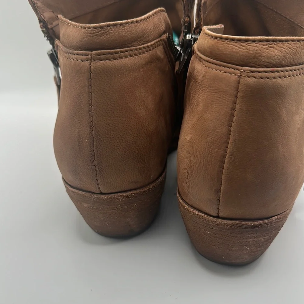 Sam Edelman Sz 9 Packer Brown Western Ankle Boots with Suede Texture Side Zipper