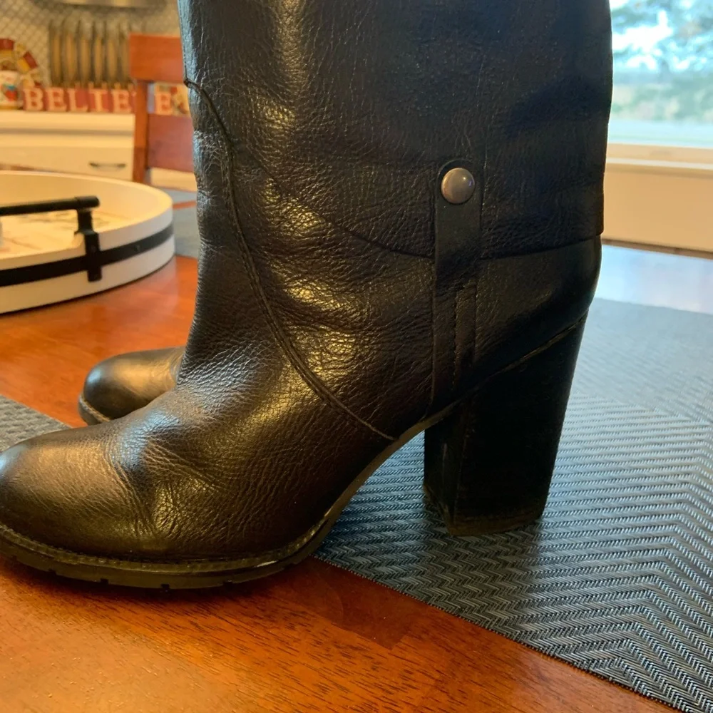 Leather‎ boots