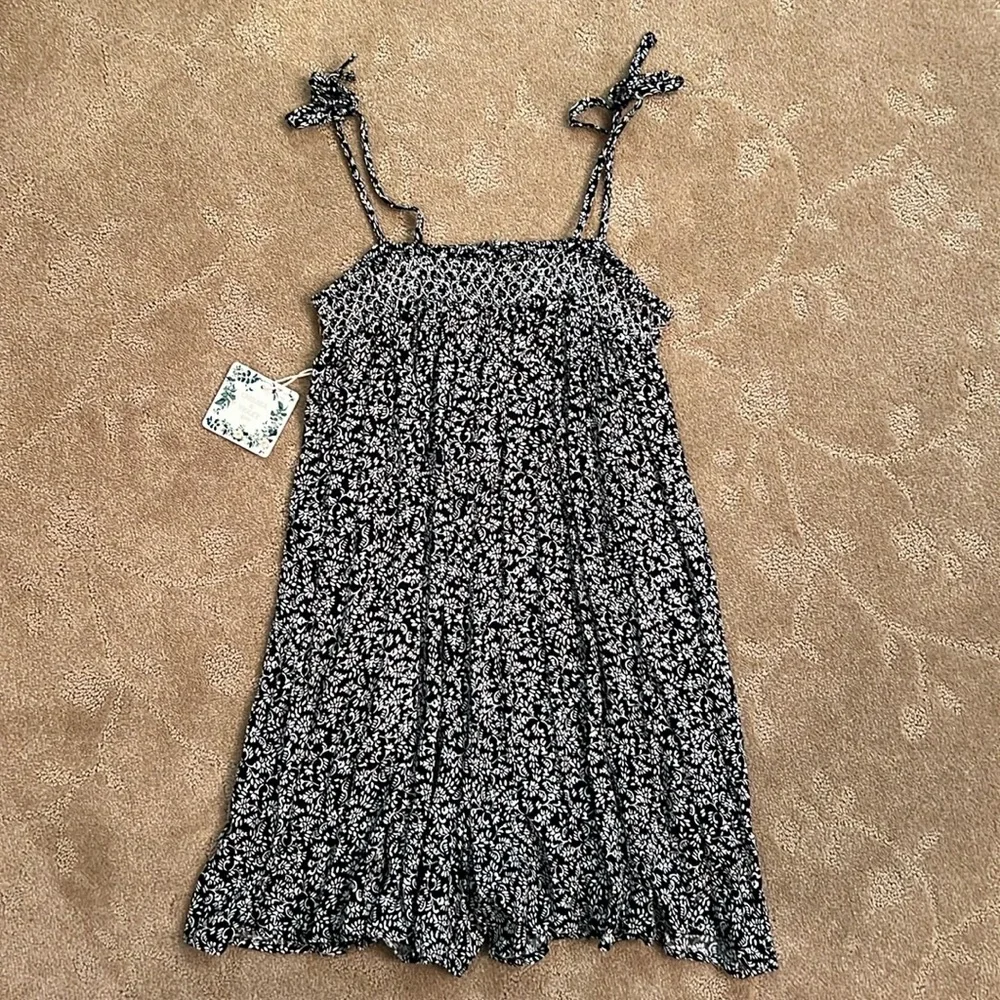Chelsea & Violet nwt chelsea