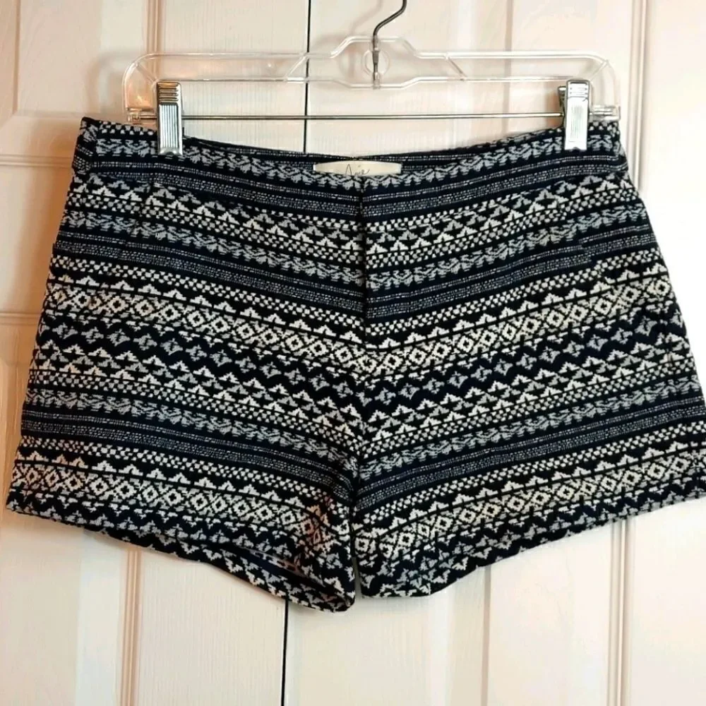 Joie Merci Jacquard Shorts in Dark Navy Sz 2