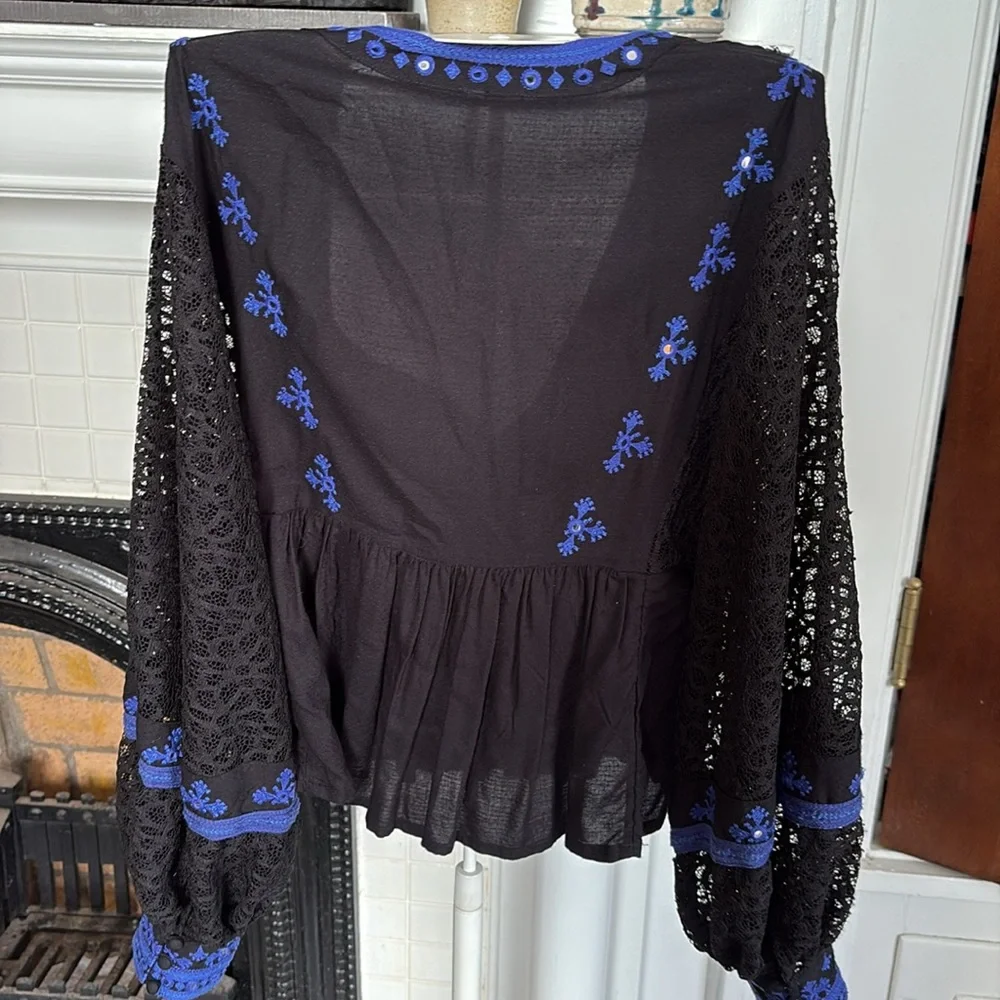 Free People gorgeous puff