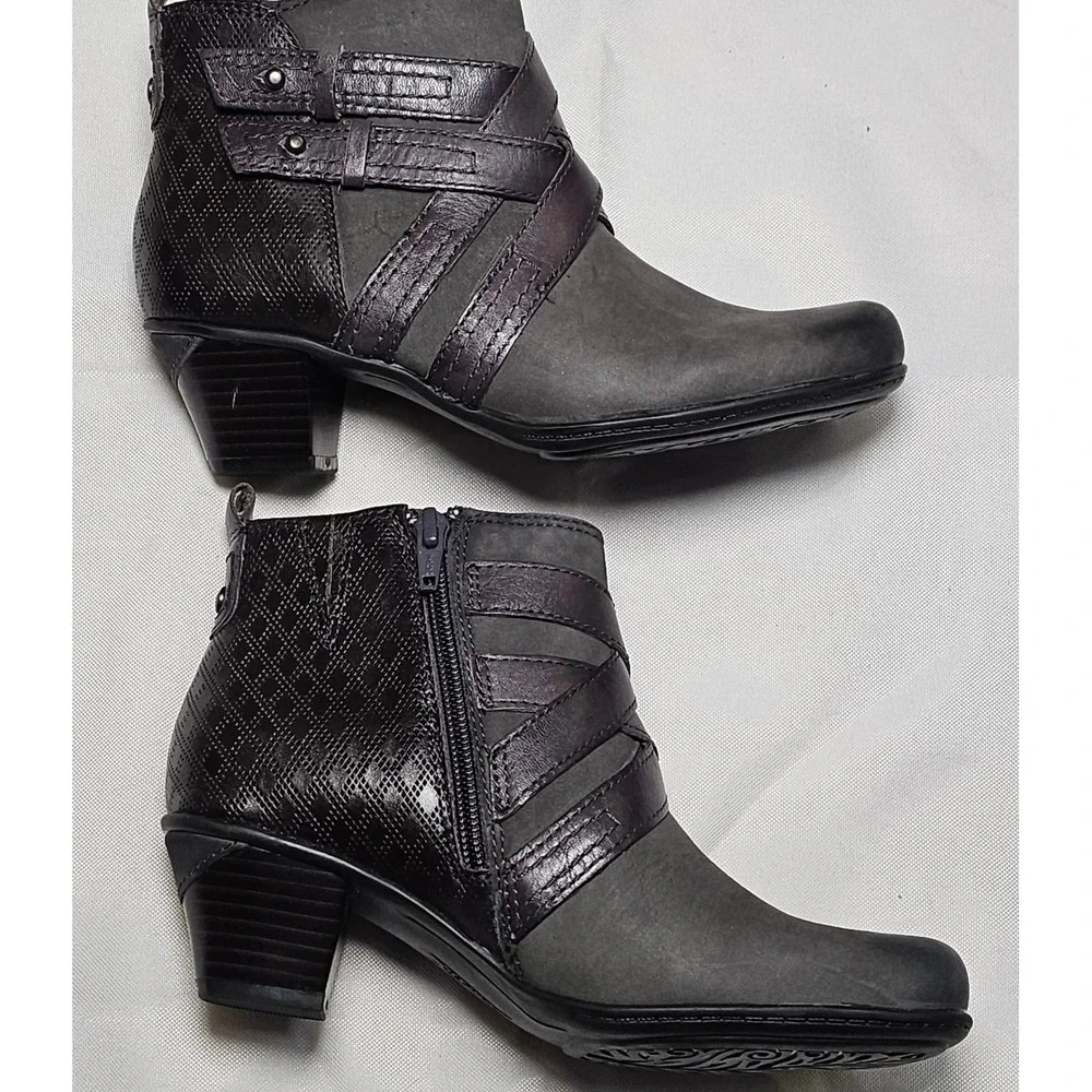 Earth booties are