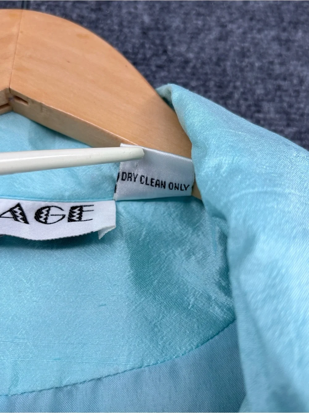 Anage *item preowned