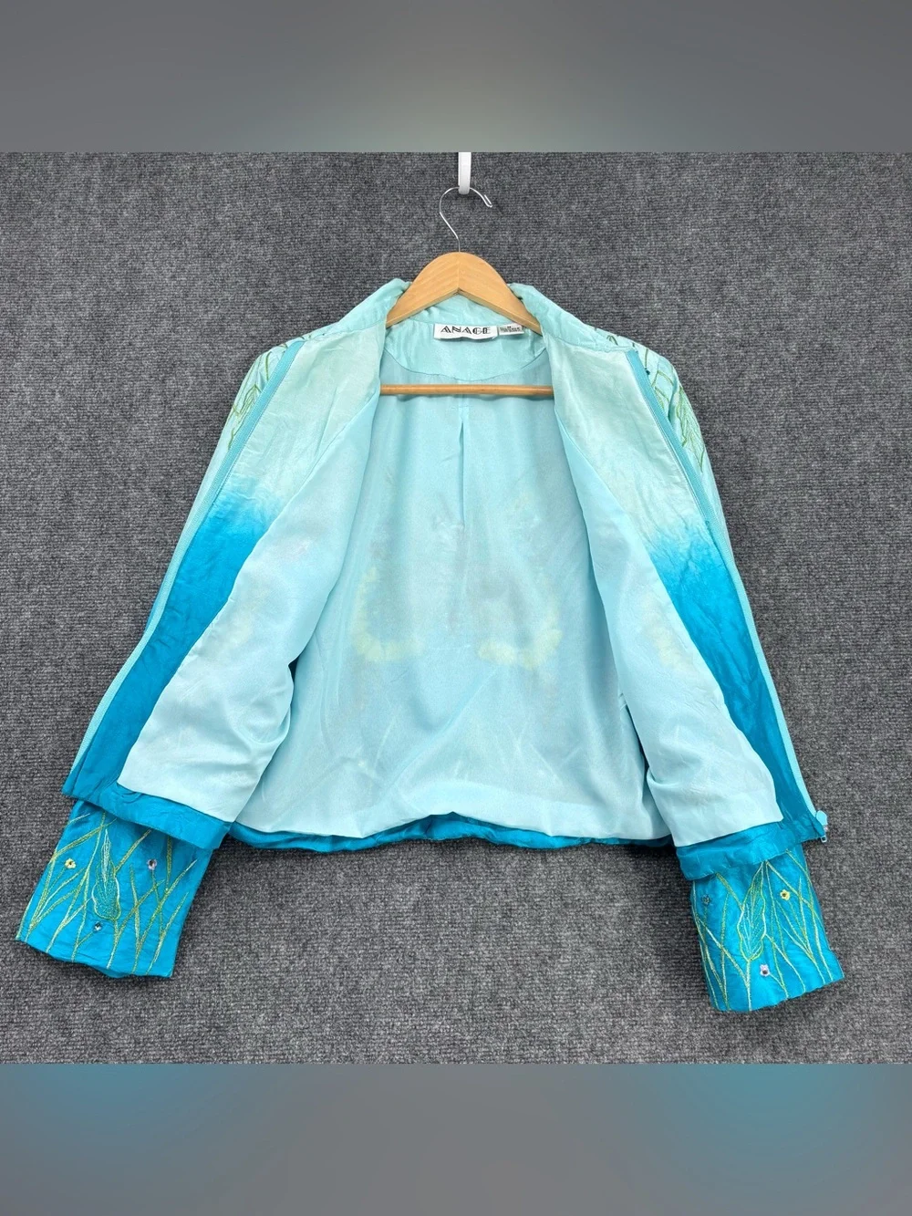 Anage *item preowned