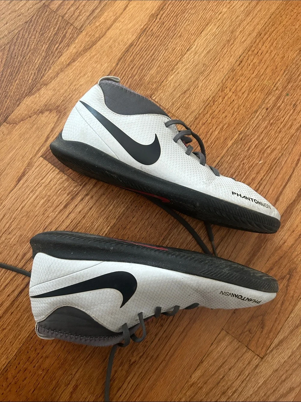 Nike Phantom Vision Elite - Size 5 Youth Light Gray/Red