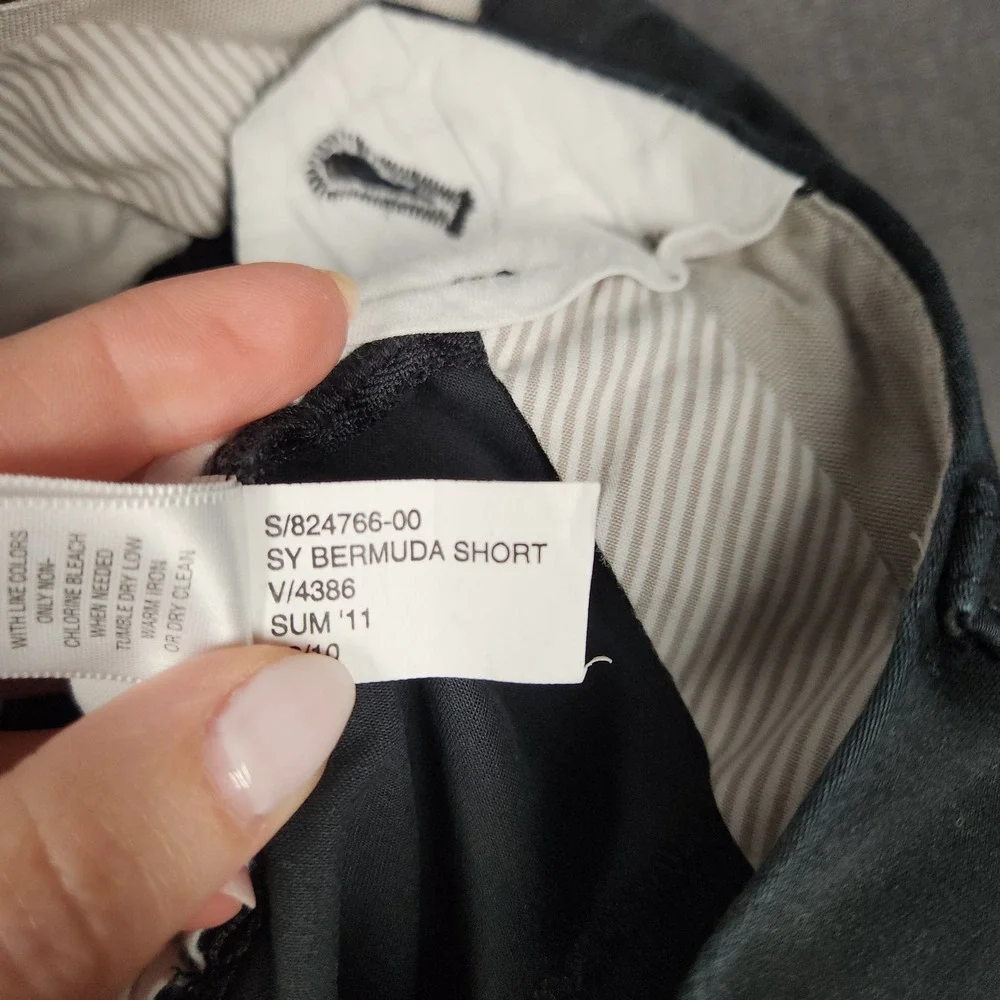 Banana Republic Shorts Womens Size 4 Tall Black‎ Bermuda
