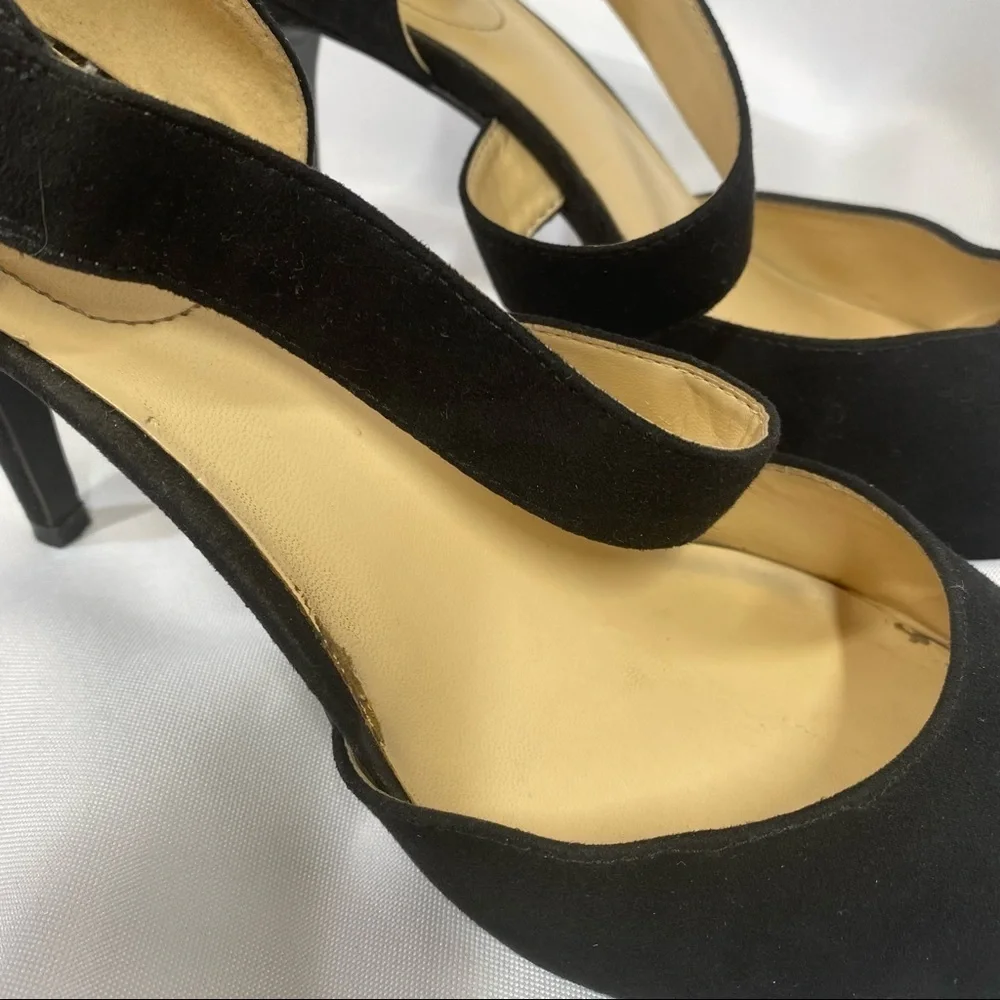 Liz Claiborne couple smudges