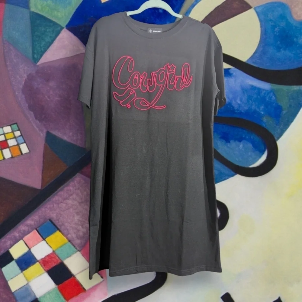 Merigold Kiss stylish black