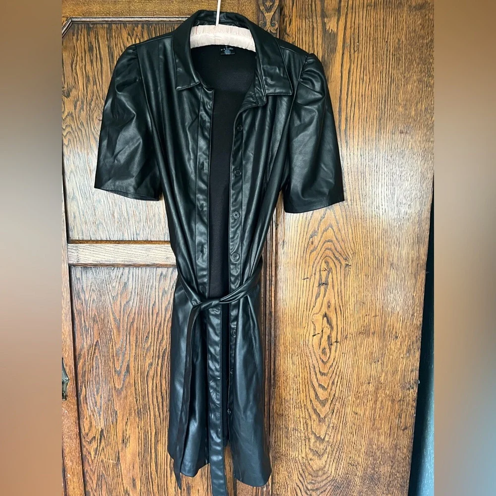 DKNY Short Puff Sleeve Faux Leather Button Down Dress. Size 8