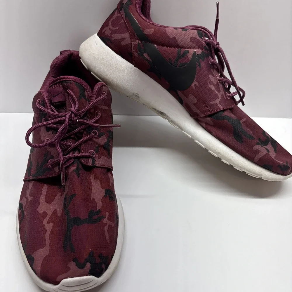 Men's 2014‎ Nike Roshe Run Print 'Red Camo' Lightweight Running Shoes Size 9