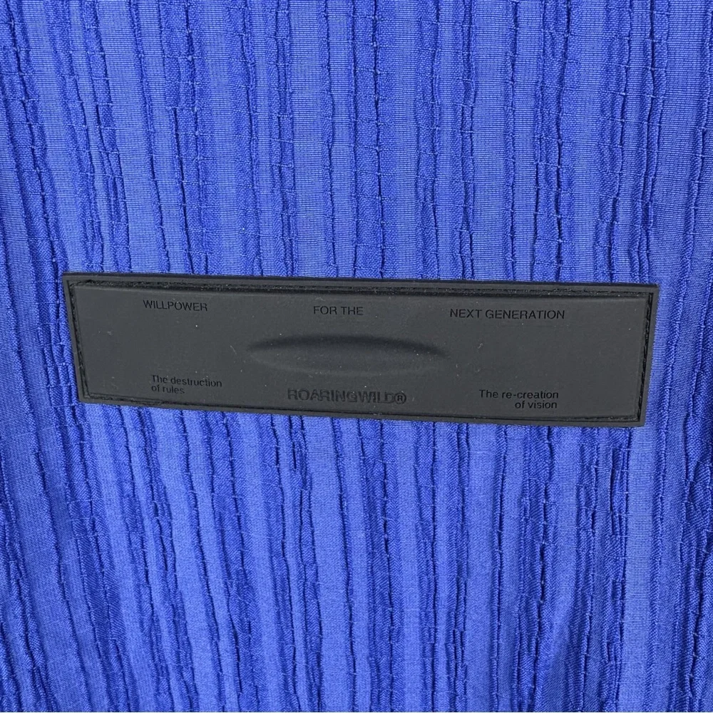 ROARINGWILD logo cobalt