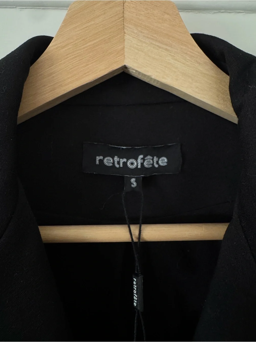 Retrofe looks pairs