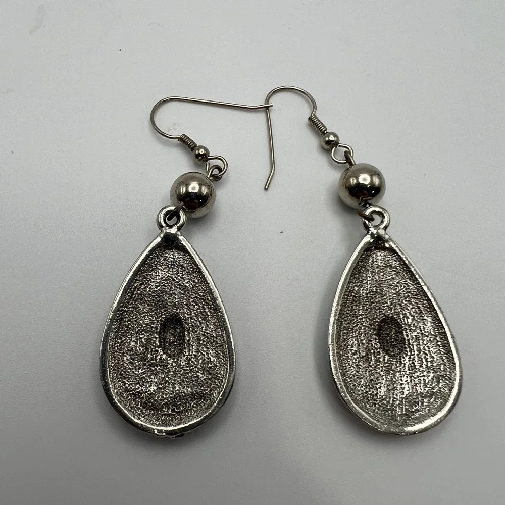 Vintage Pierced Earrings Silver‎ Tone Drop Dangle Green Swirl Enamel Center