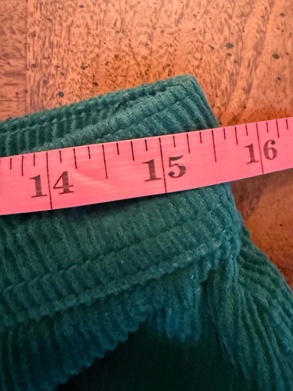 Indigo Rising Emerald Green Corduroy Shorts Women’s Size 11/30 Y2K Low Rise