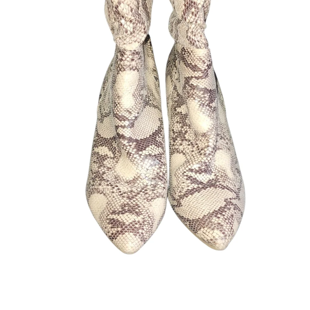 BEBE Womens Boots Sz 10 Snakeskin‎ Ankle Booties