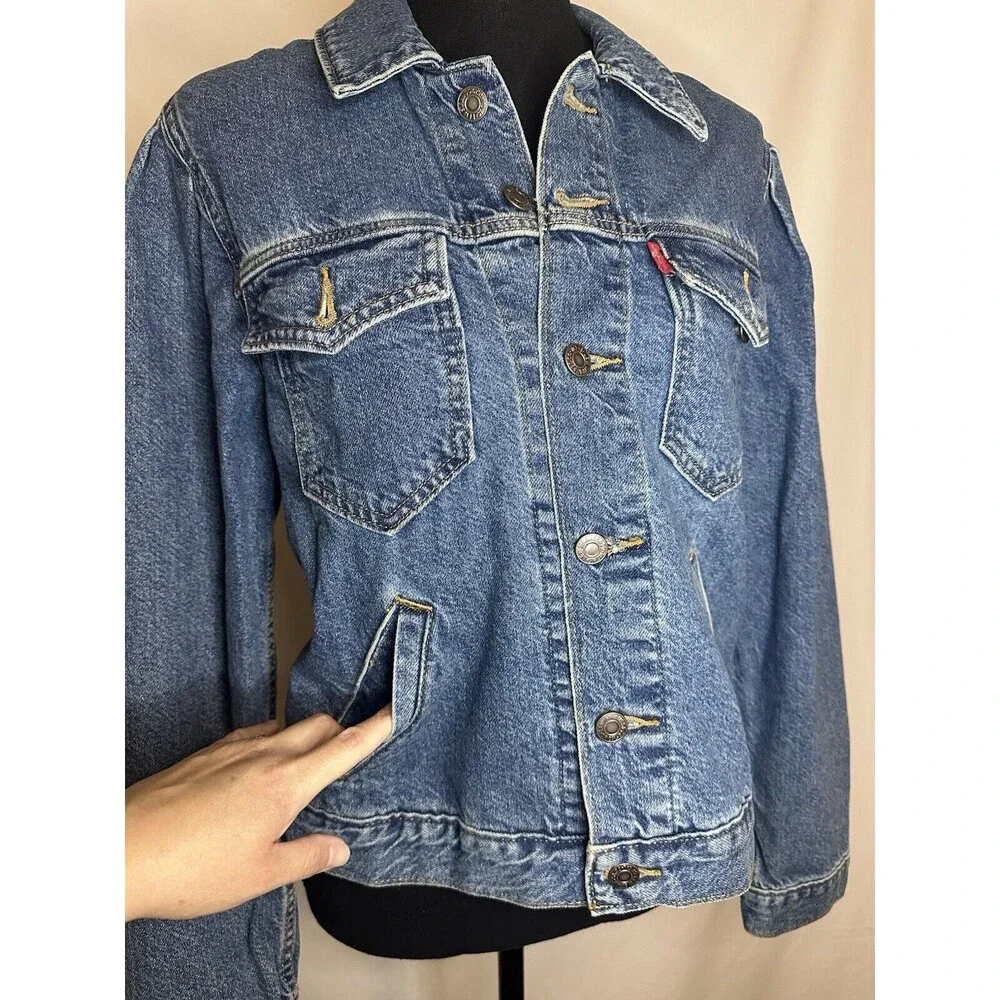 Levis this levi