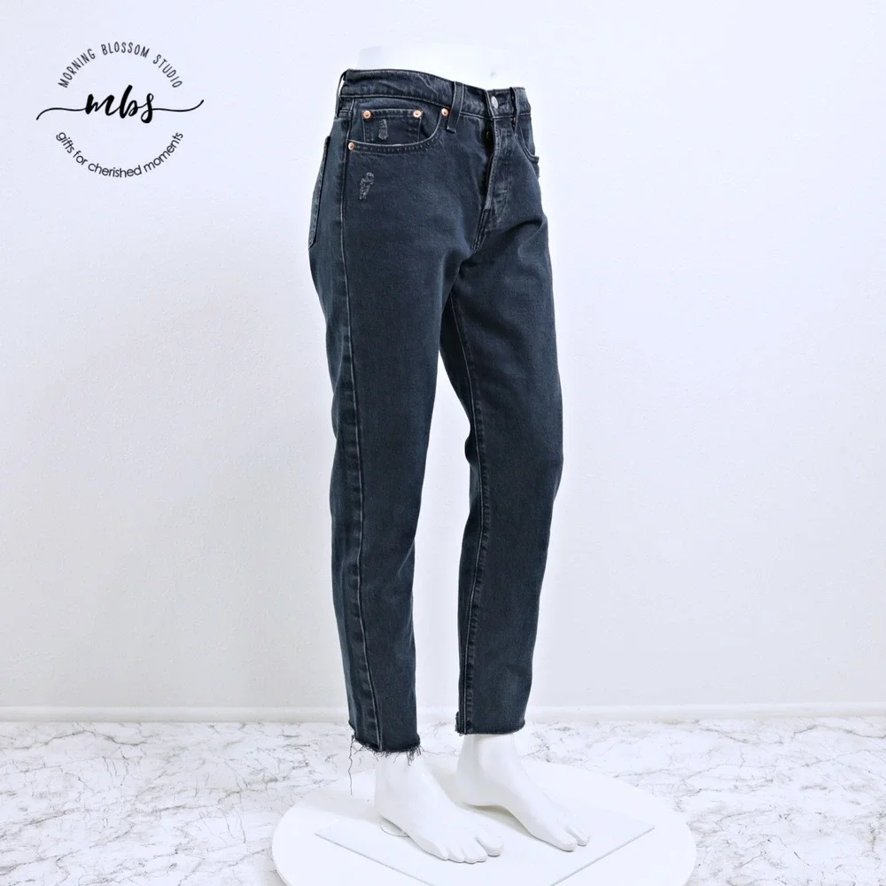 Levi's Premium Wedgie Distressed Button Fly Cropped Raw Hem Jeans Blue Women 28