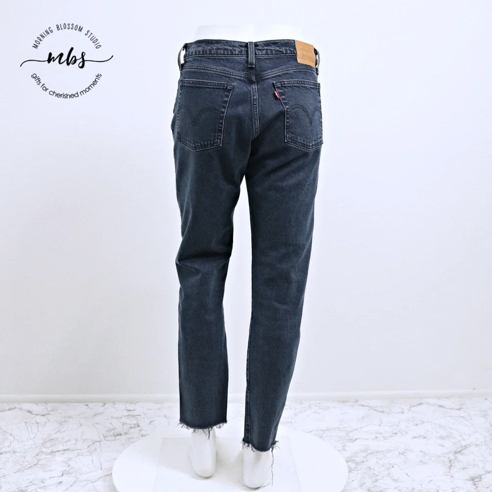 Levis women size