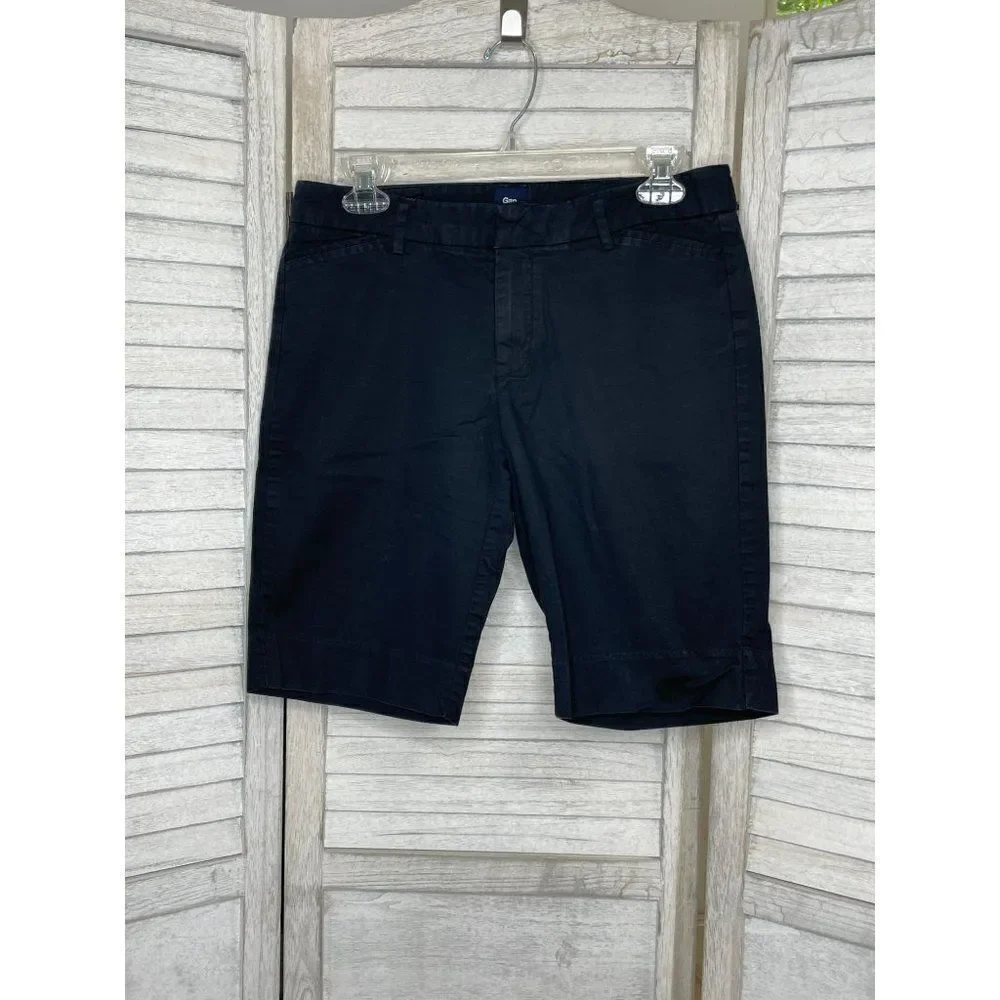 GAP Women's Bermuda Shorts Black Size 4