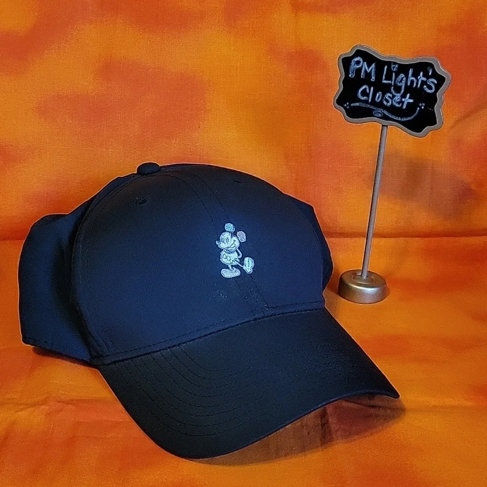 Nike Disney Parks Mickey Mouse Baseball Cap Black Silver One Size Fits Most