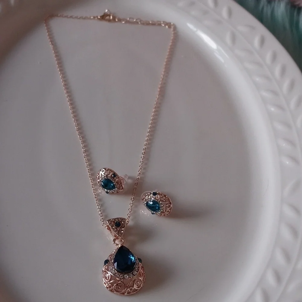 N/A new necklace