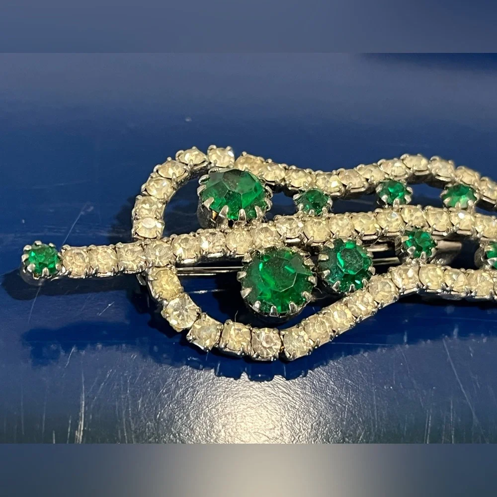 Vintage emerald rhinestone
