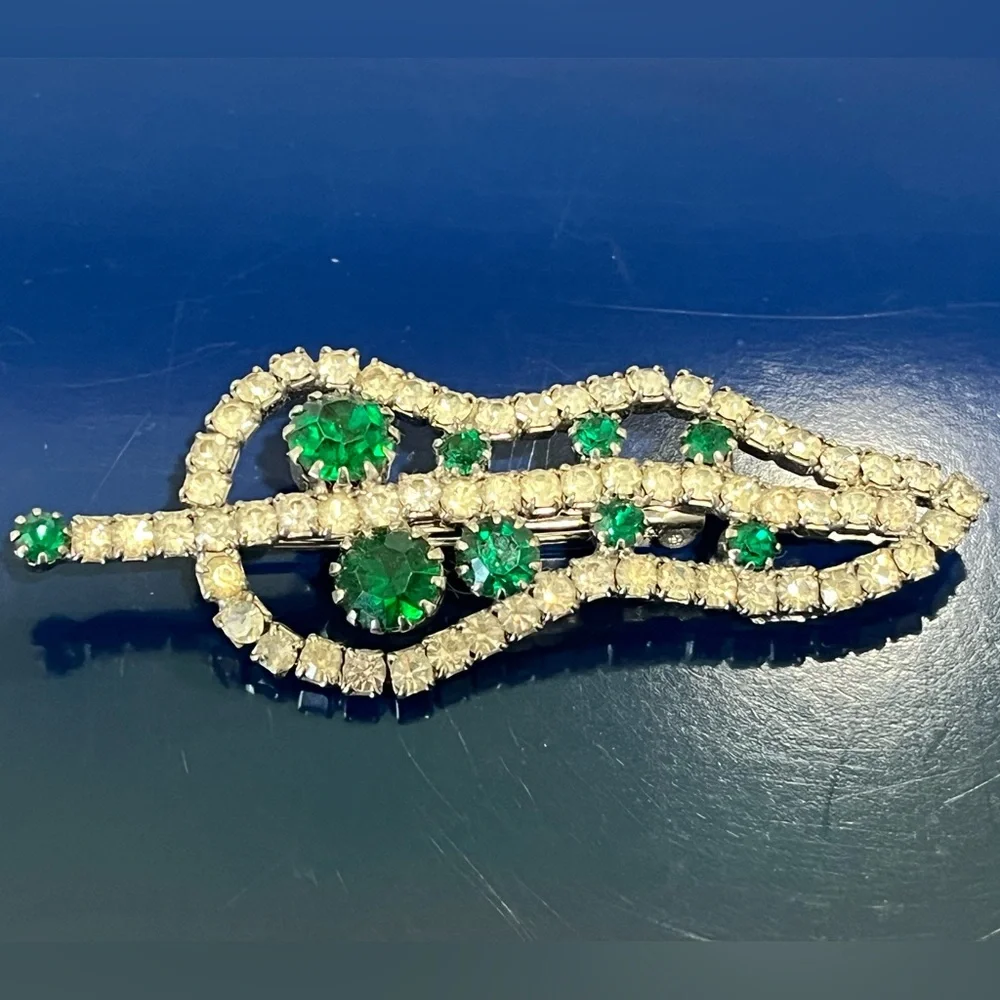 Vintage emerald rhinestone